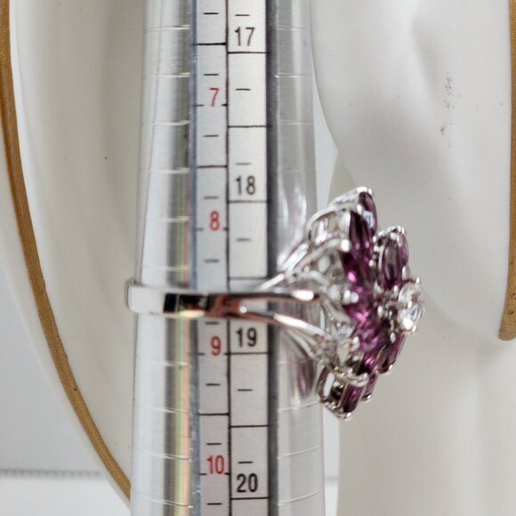 HOLD 1997 Vintage Marquise Amethyst Cluster Ring Stamped "18KGE" "KAOS" Size 9 - Picture 9 of 14